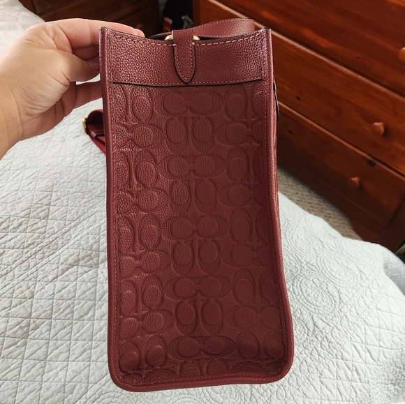 Coach Field Tote - Large - Picture 10 of 16